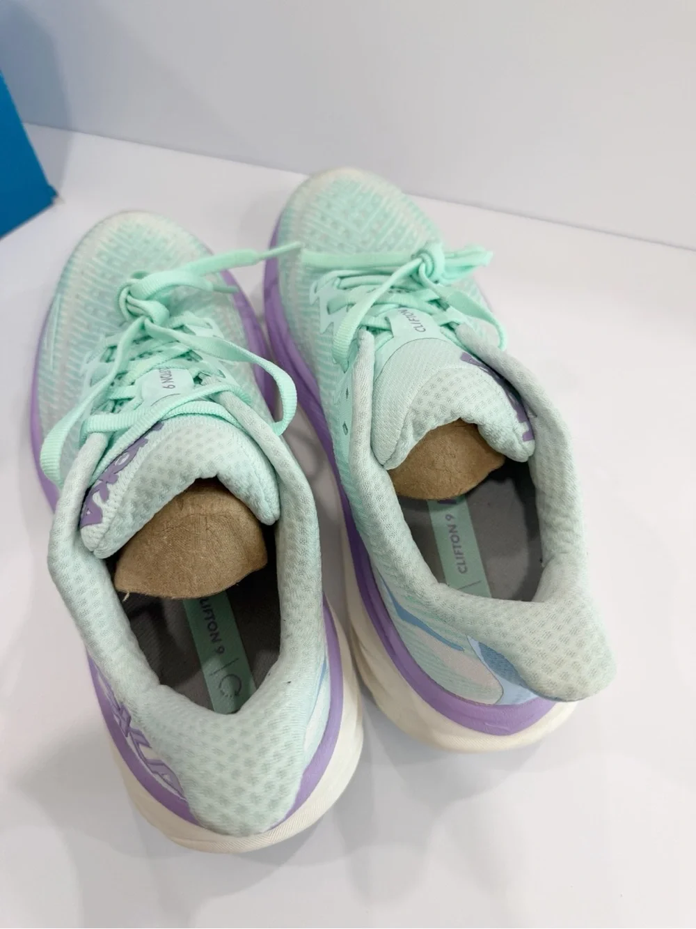 Brooks hoka one